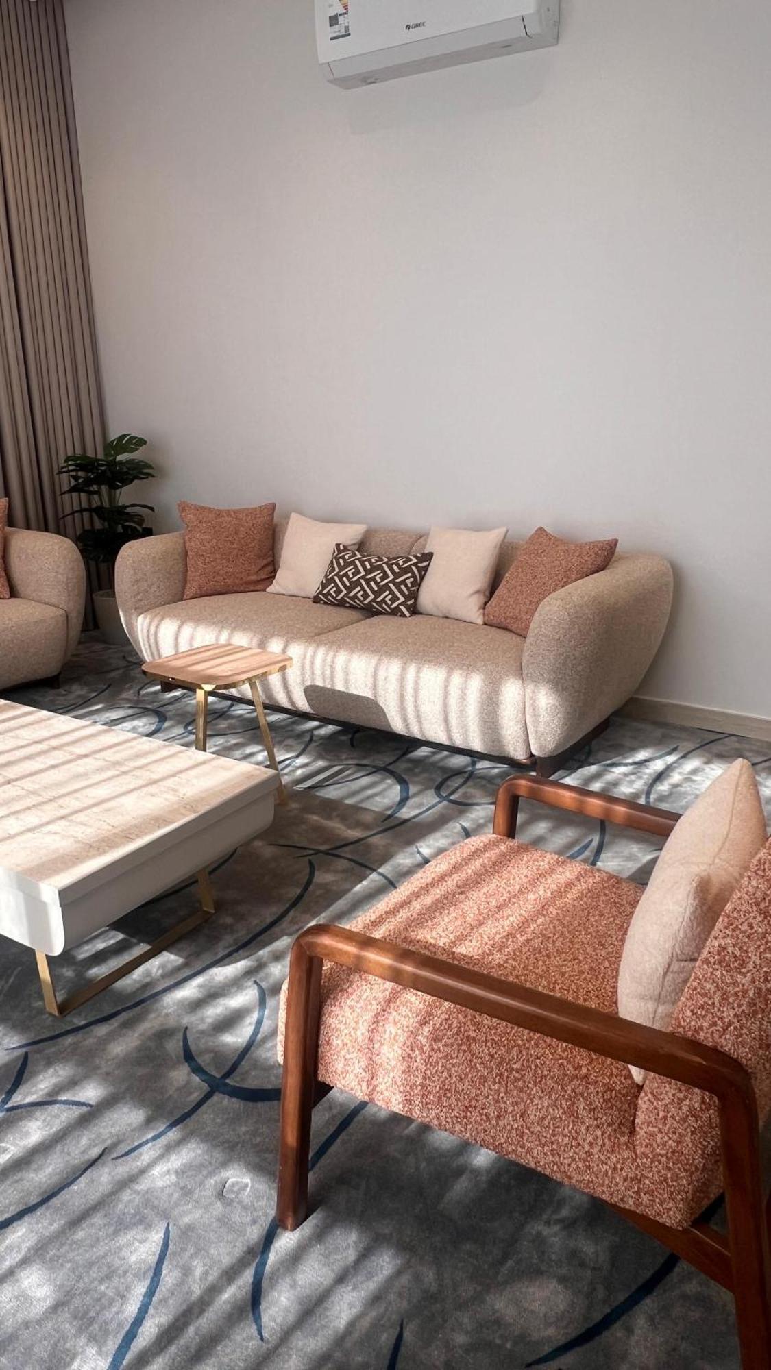 اجنحة غرس الفاخرةd18 Apartment Medina
